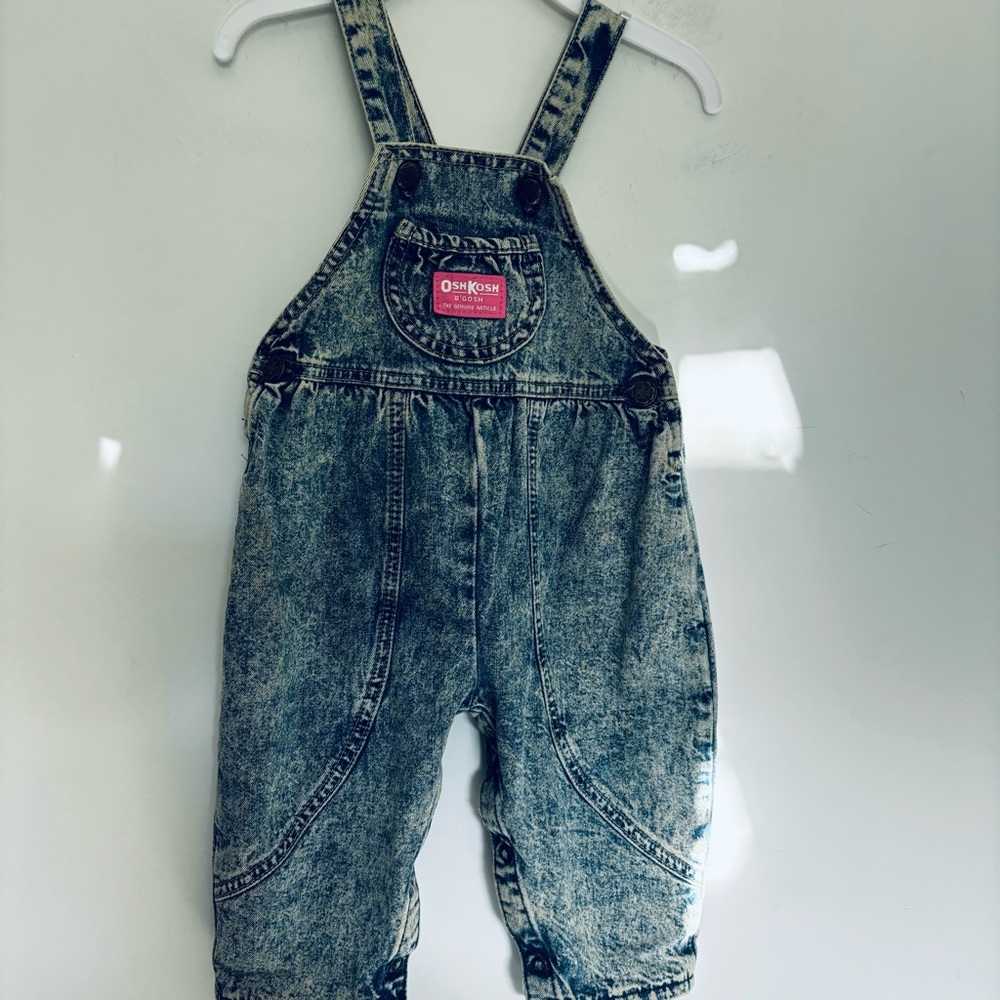 Vintage Oshkosh B’Gosh Vesttex Bubble Overalls in Acid Wash